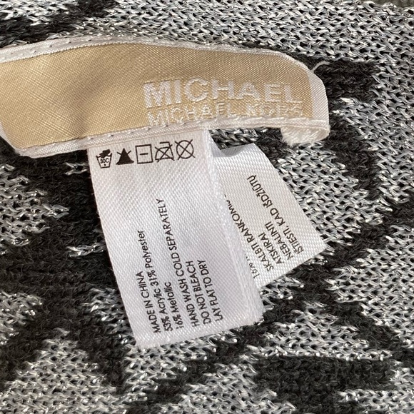 NWOT Michael Kors, reversible scarf to shade, gray & sparkling silver 65”L 10”W - Picture 3 of 6